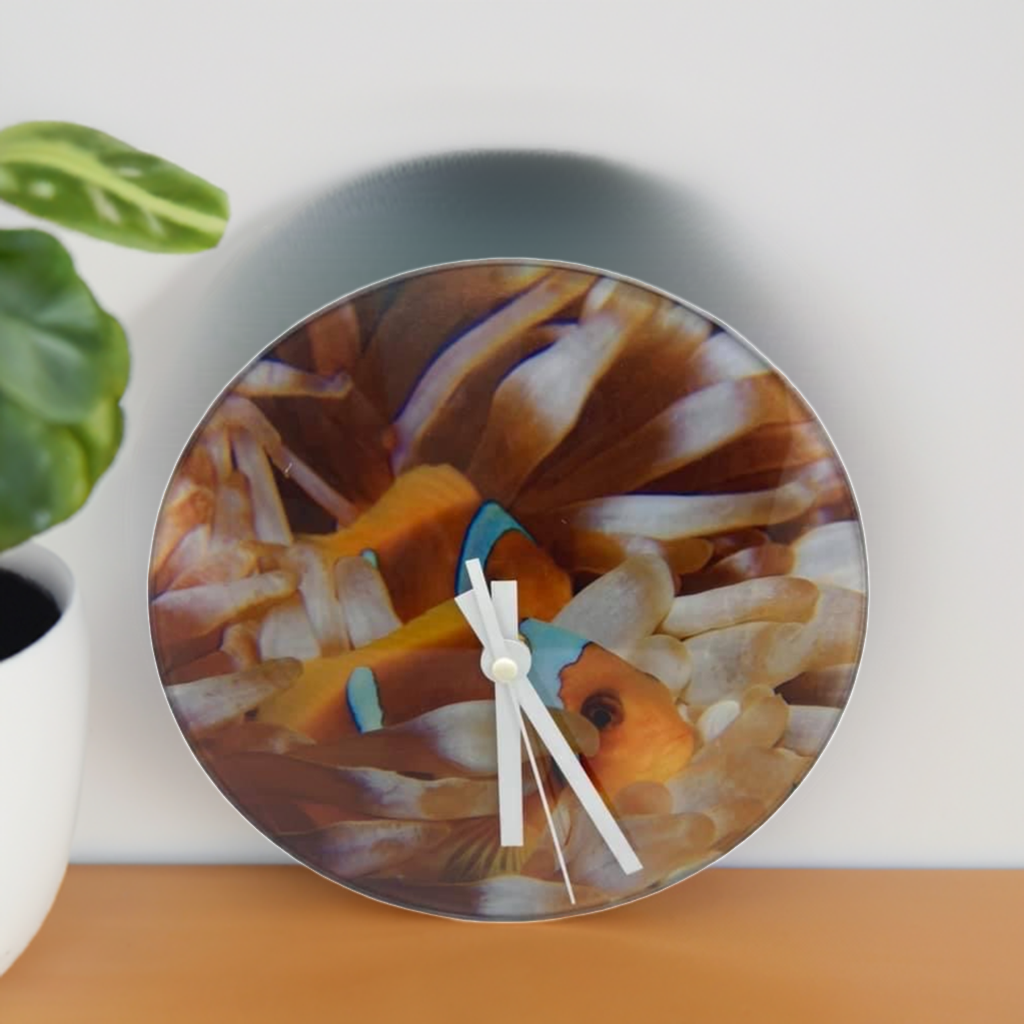 Anemonefish Glass Clock